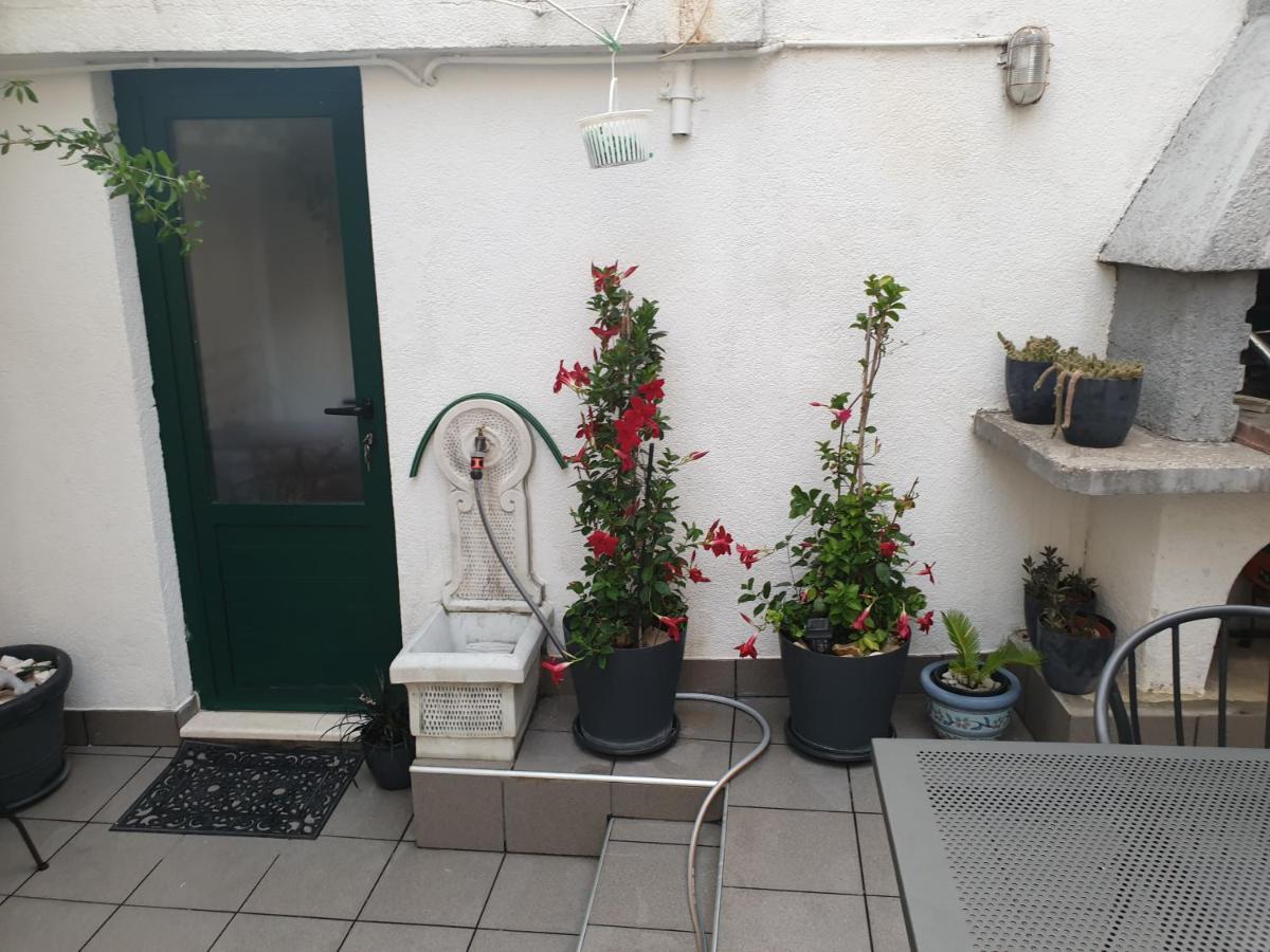 Hotel Lemon Tree Donji Seget Exteriér fotografie