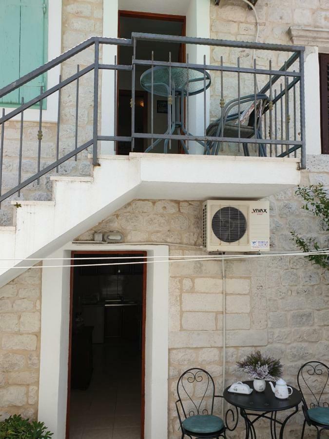 Hotel Lemon Tree Donji Seget Exteriér fotografie