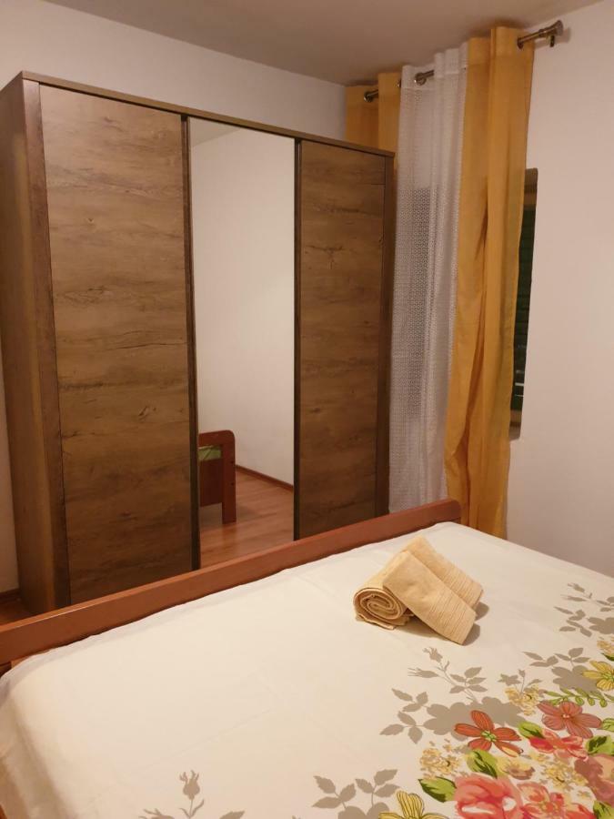 Hotel Lemon Tree Donji Seget Exteriér fotografie